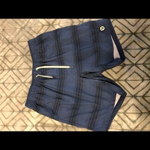 Vuori Kore Short (L) - Blue/Black/Grey